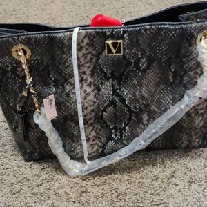 COPY - Vs NWT Pocket book